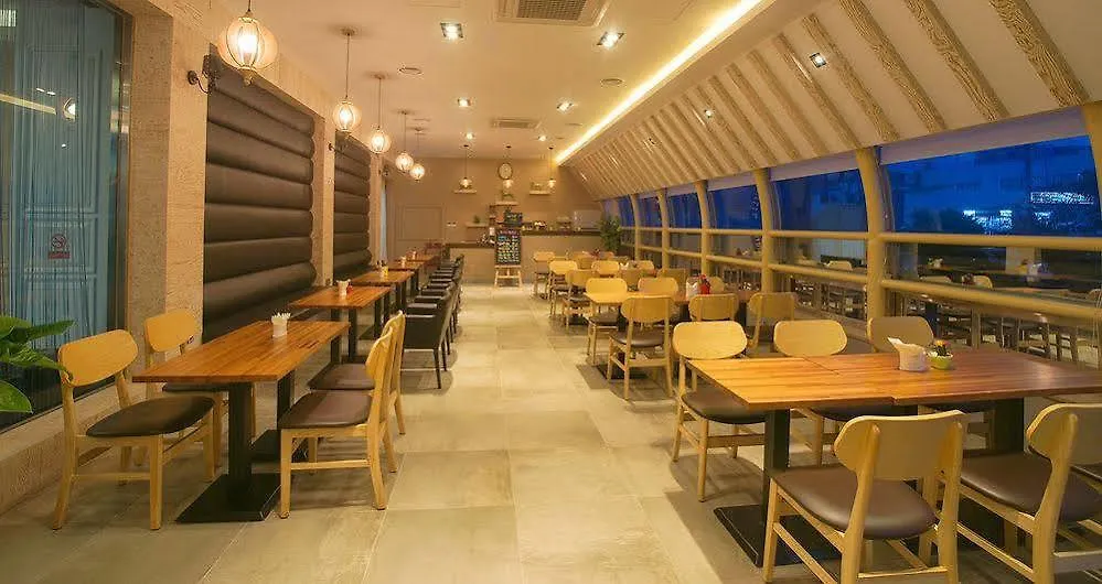 Benikea Hotel Marina Jeju